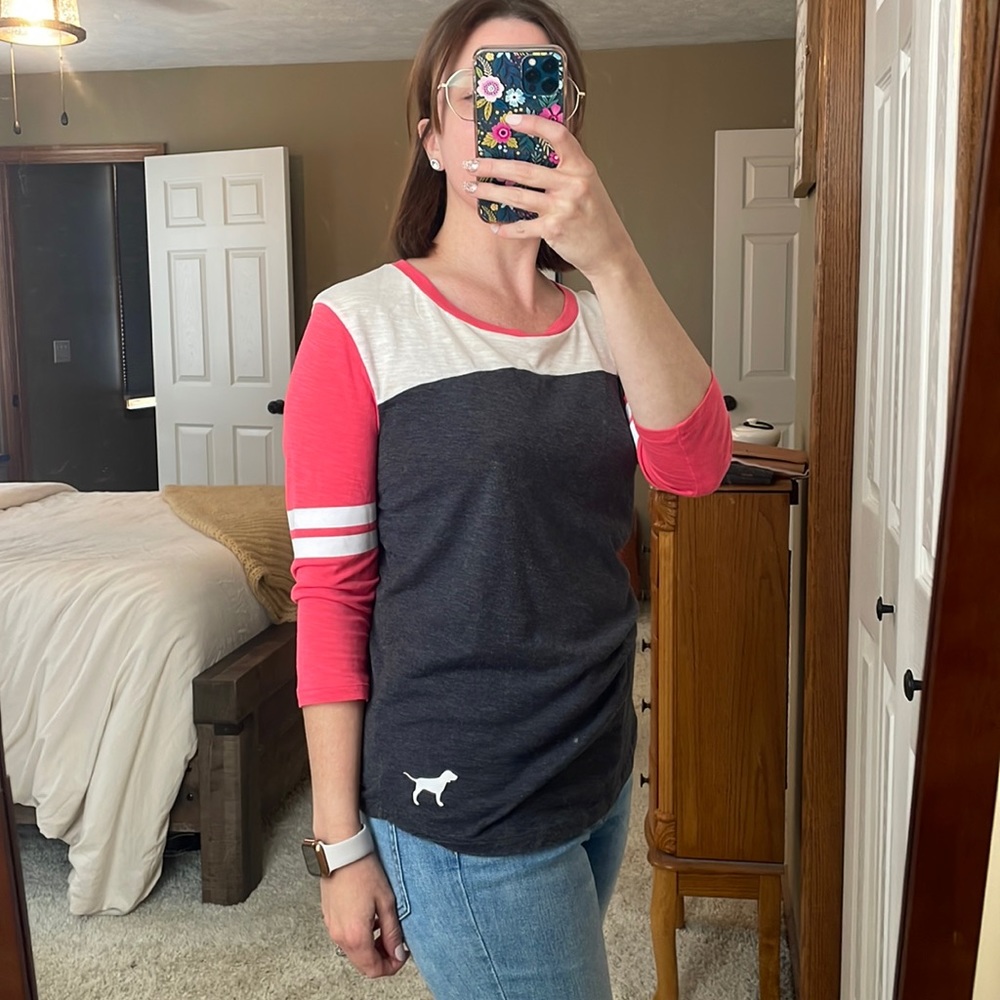Victoria’s Secret pink three-quarter sleeve shirt